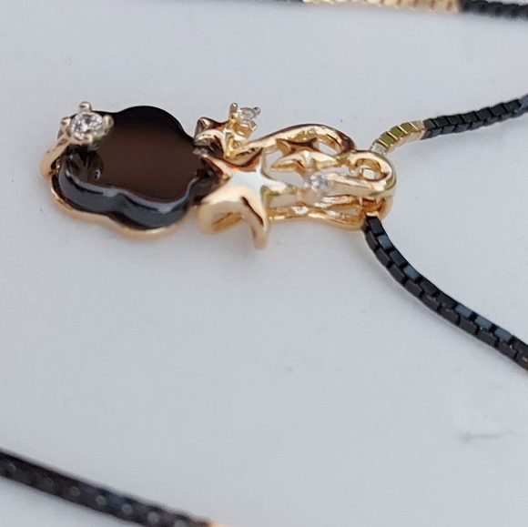 Ceramic Flower Pendant in Two Tone Necklace - Picture 3 of 6